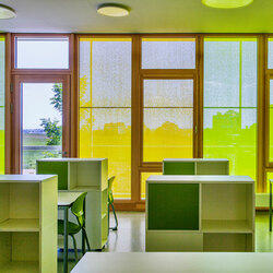 Frische Farben für die Schule, Serge Ferrari,  ARGE Glück + Partner GmbH, by mtextur