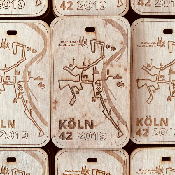 Medaillen Köln Marathon, ALFA Laubholzplatten, Nina Witte, by mtextur